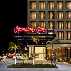 Hampton By Hilton Cumbres Отель