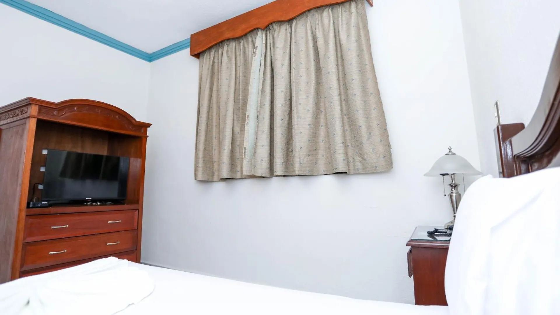 Hotel Avenida Канкун