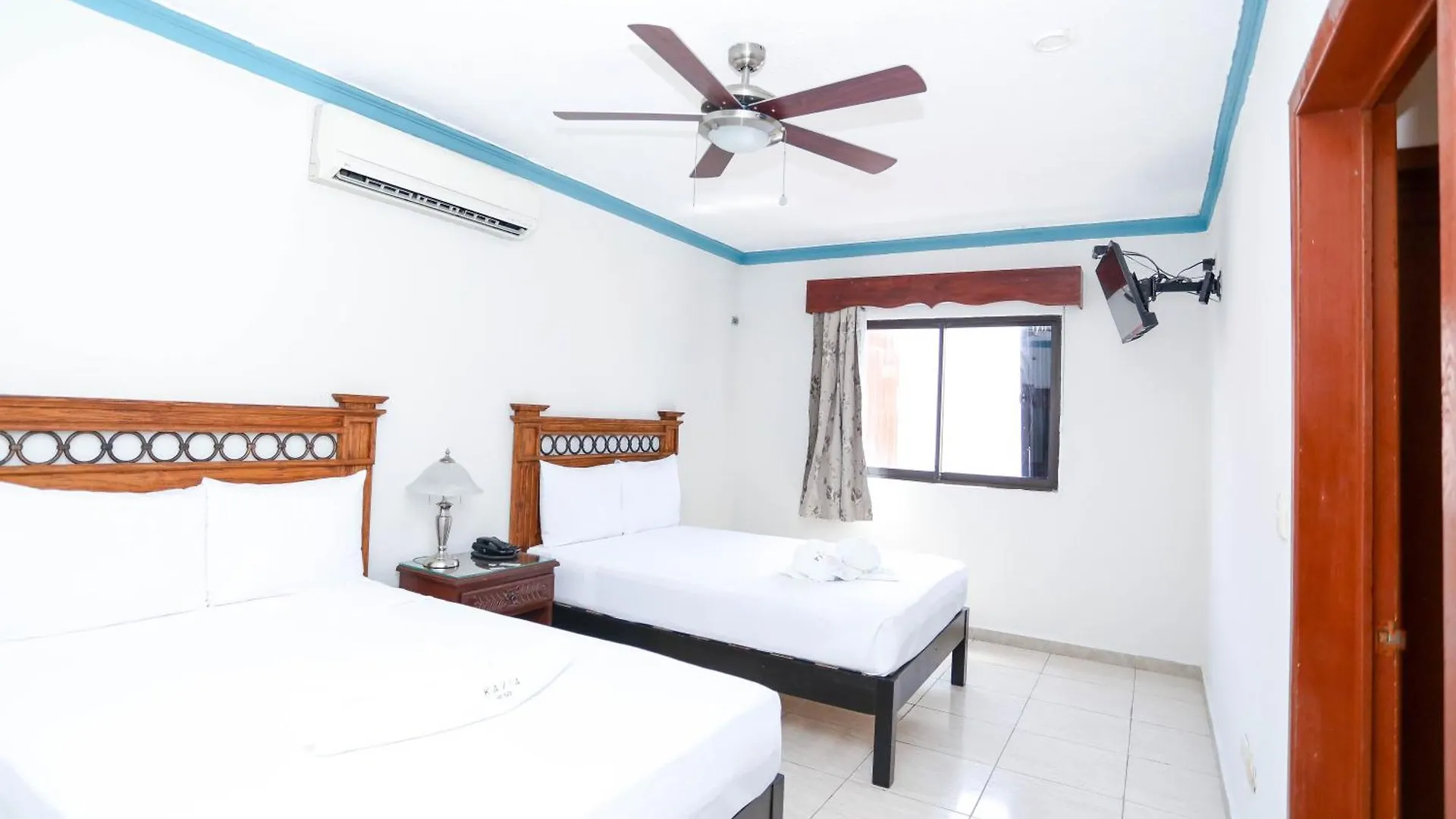Hotel Avenida Канкун 3*,  Мексика