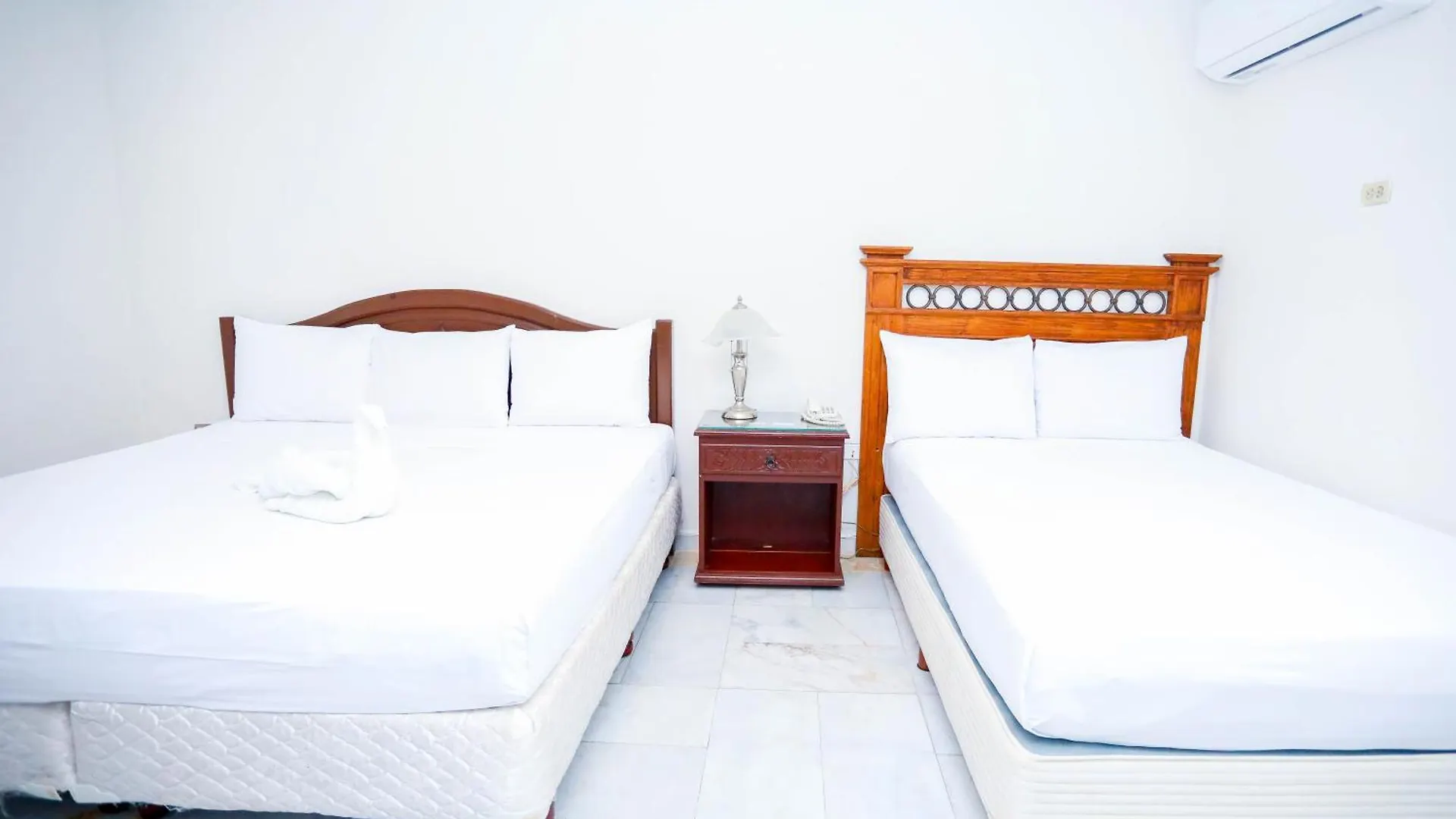 Hotel Avenida Канкун