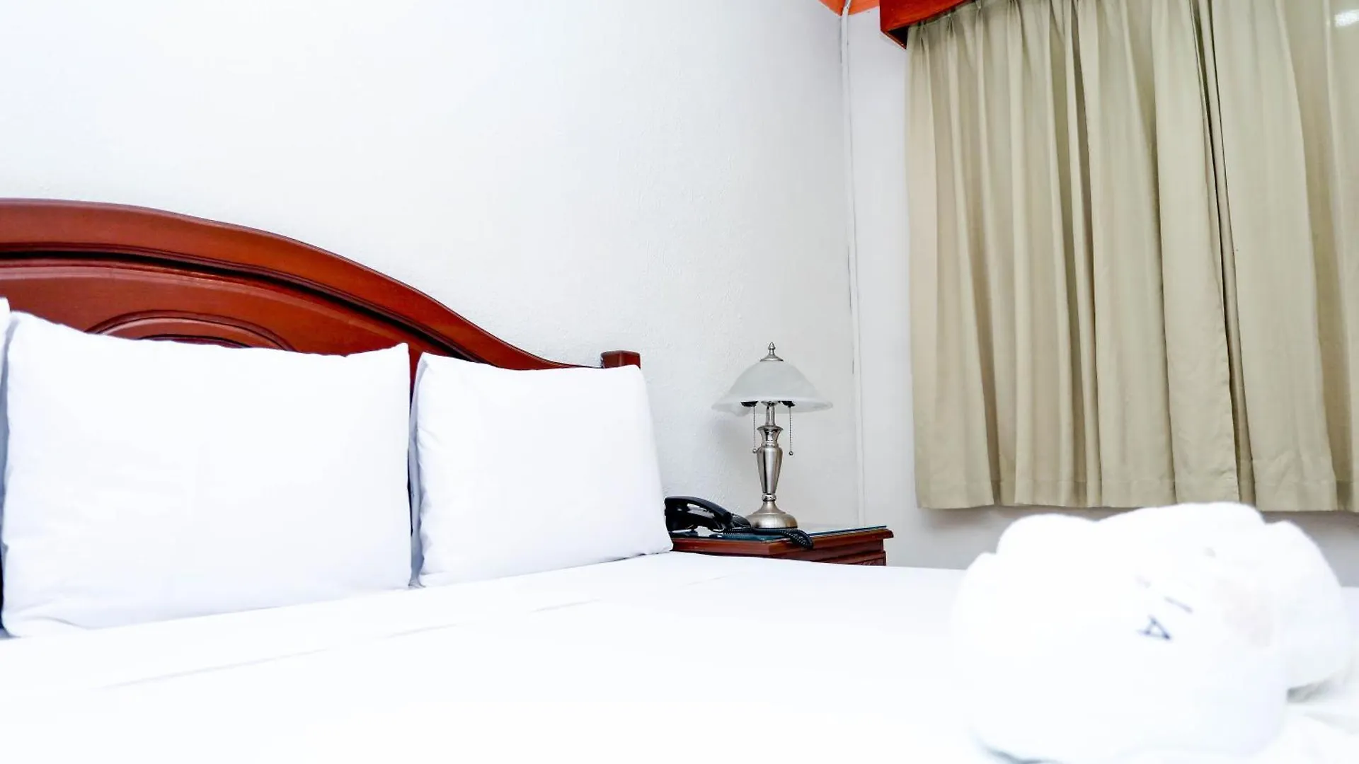 Hotel Avenida Канкун