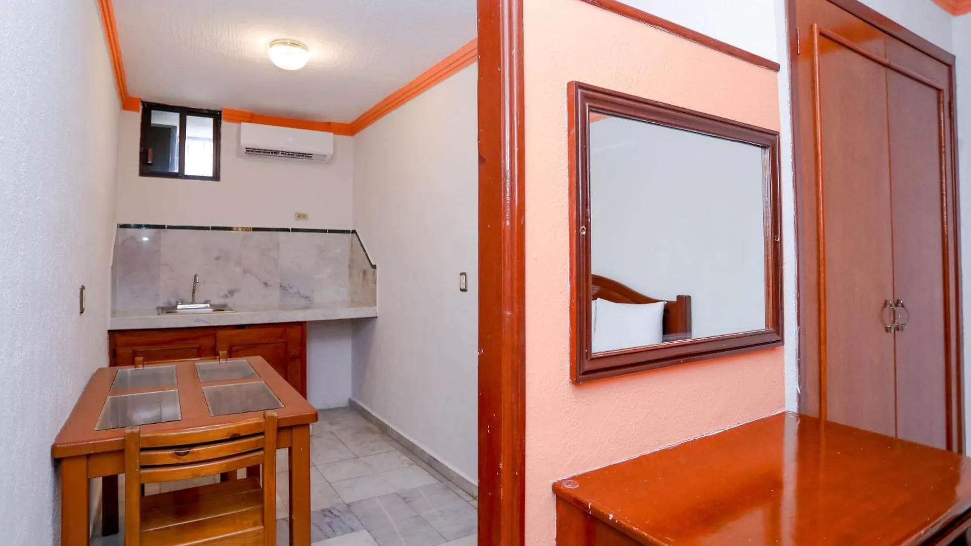 Hotel Avenida Канкун 3*,